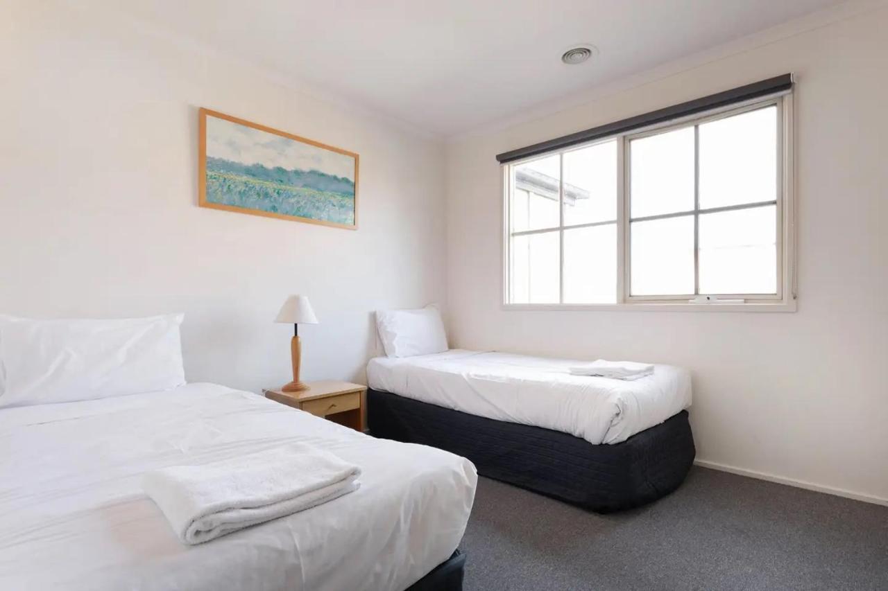 Lamplighter Motel Oakleigh Exterior foto